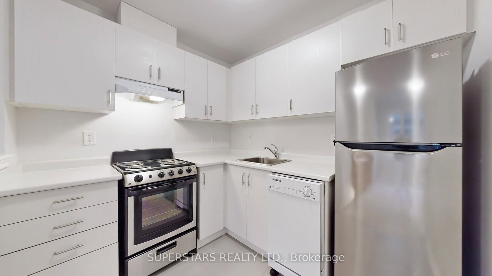 4 Waterleaf Road, Unit Coach - Photo 2