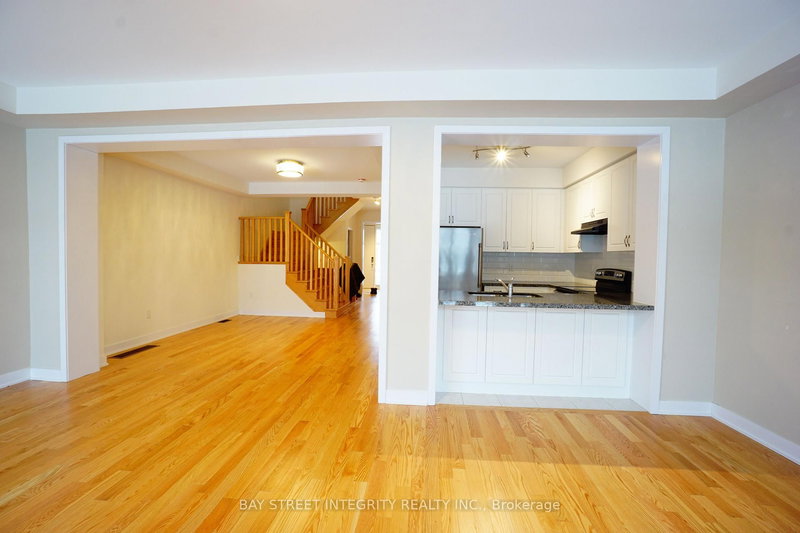 49 Badgerow Way, Aurora, L4G 0Z5 | Image 3