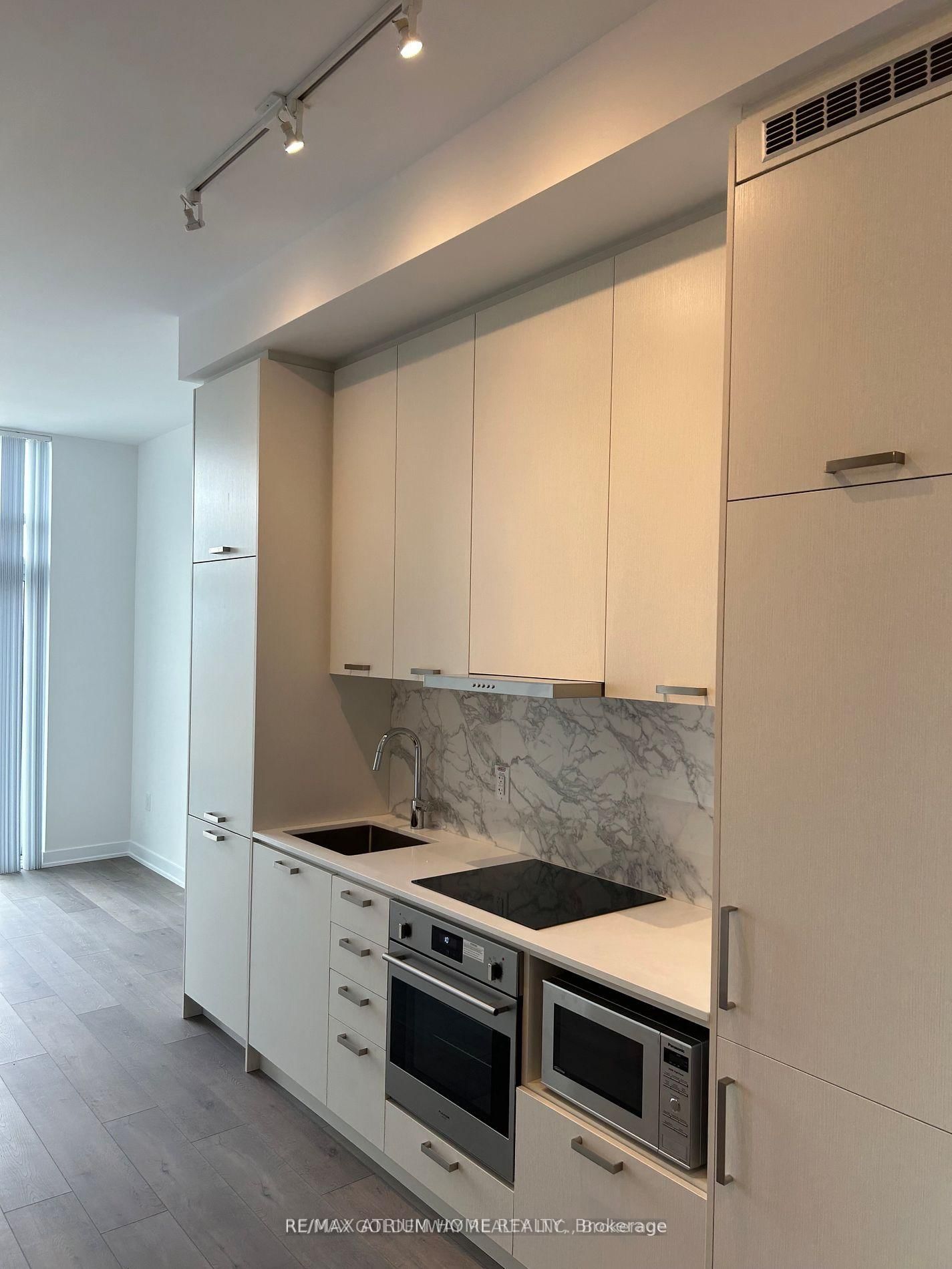 38 Honeycrisp Crescent, Unit 2112 - Photo 6