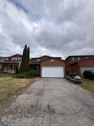 Main 48 Marchwood Cres | Richmond Hill | Image