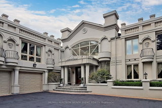 305 Woodland Acres Crescent