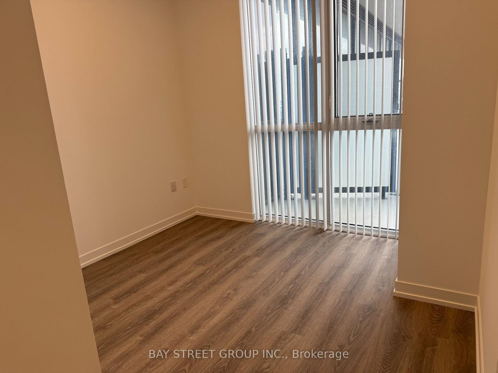 8 interchange Way, Unit 612 - Photo 6