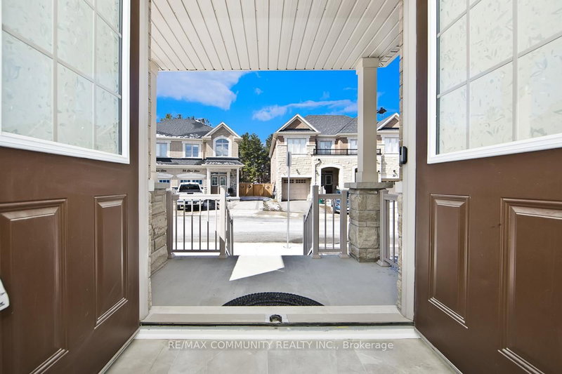 33 Liam Lane, Markham, L3S 3J5 | Image 2