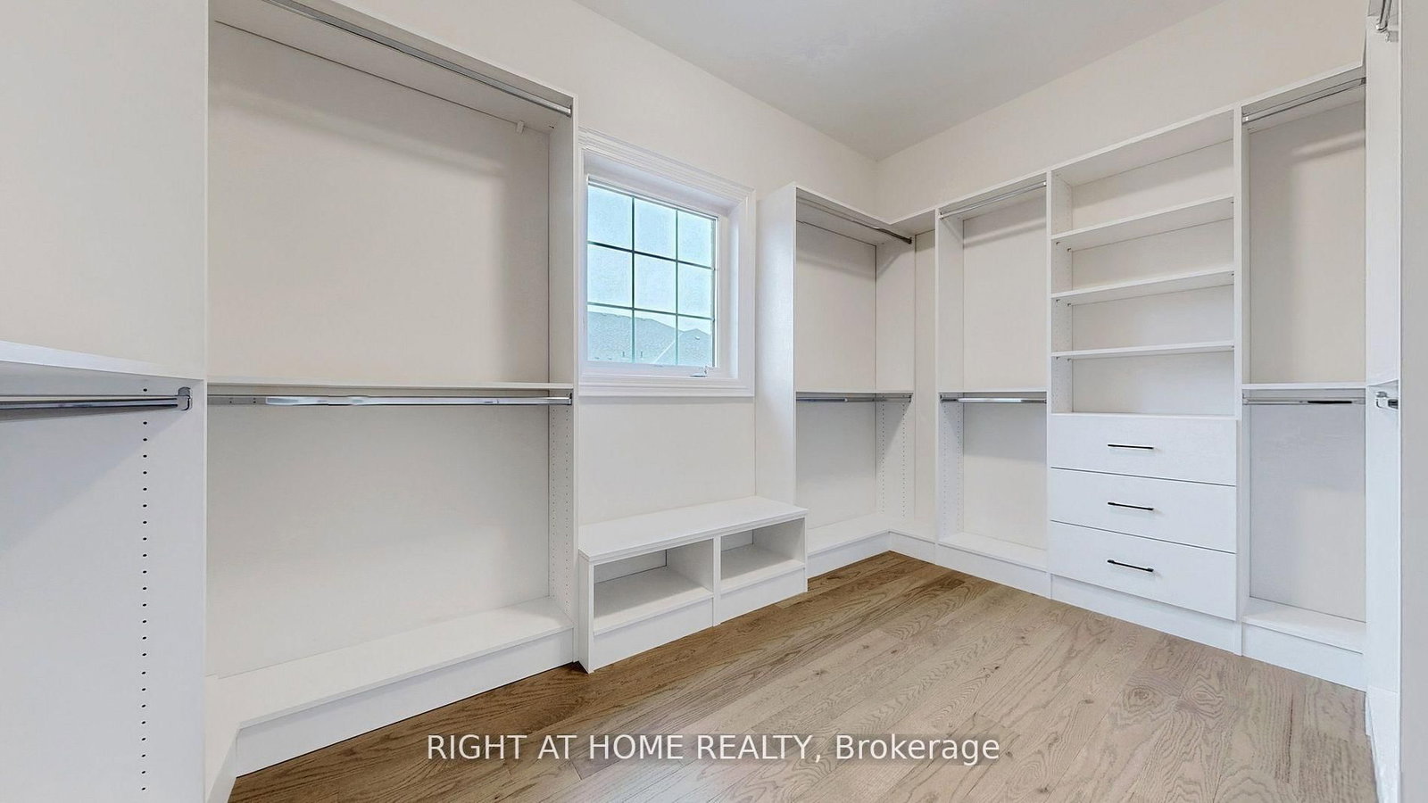 7 Adario Crescent - Photo 20