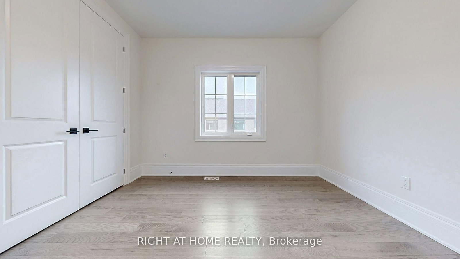 7 Adario Crescent - Photo 36