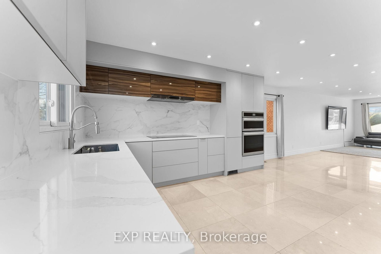 Detached House for sale at 27 Via Nova Drive, Vaughan, Ontario, L4L 7P9 - East Woodbridge - MLS: N12994250