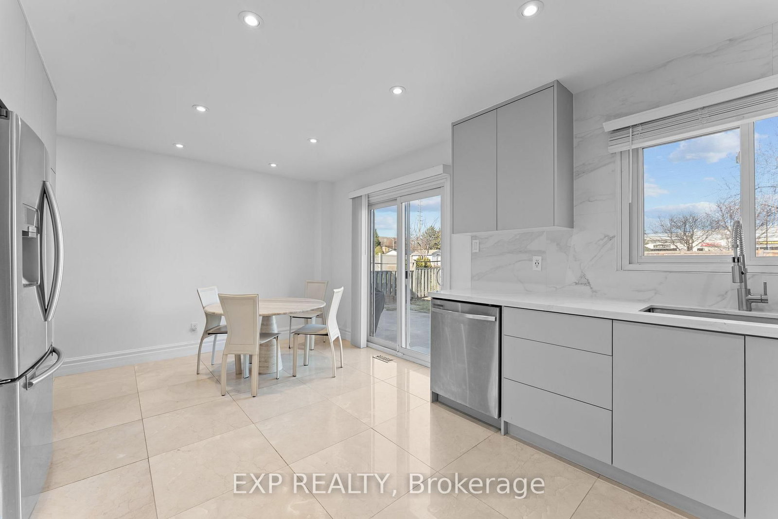 Detached House for sale at 27 Via Nova Drive, Vaughan, Ontario, L4L 7P9 - East Woodbridge - MLS: N12994250