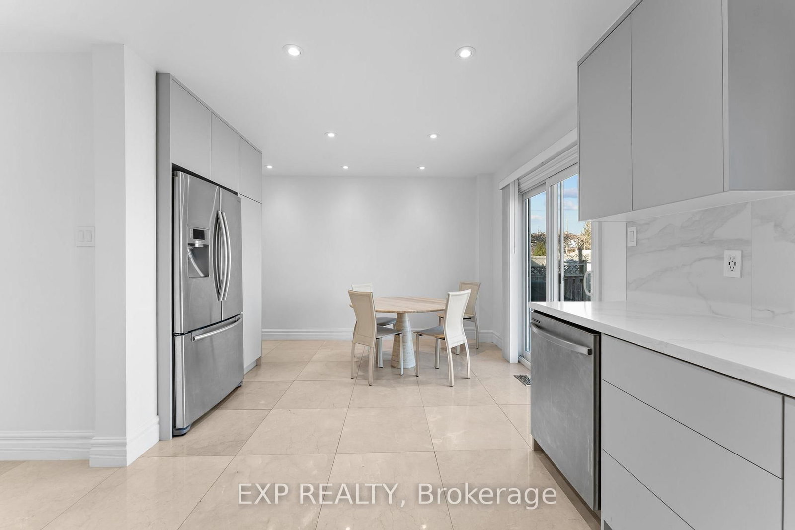 Detached House for sale at 27 Via Nova Drive, Vaughan, Ontario, L4L 7P9 - East Woodbridge - MLS: N12994250