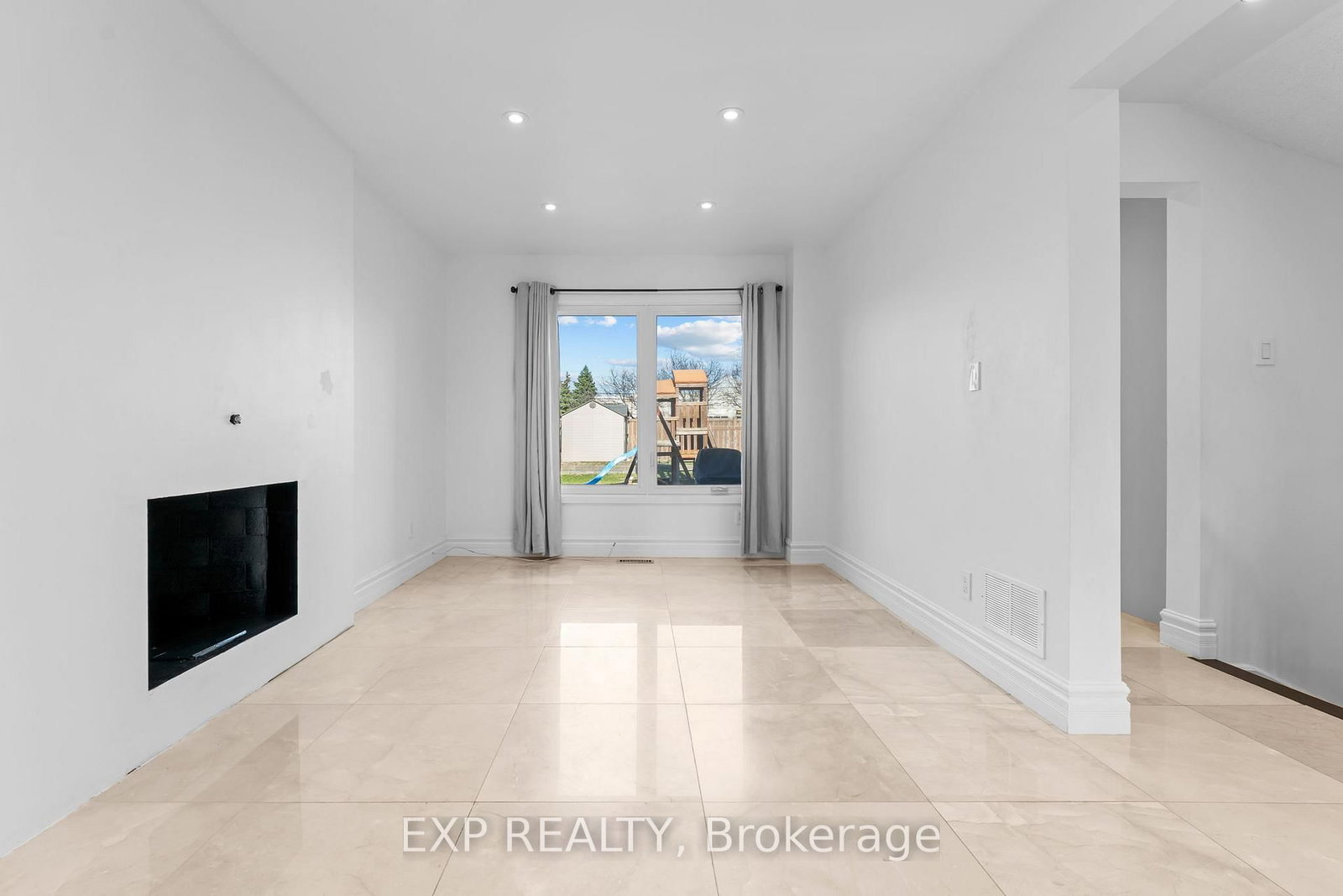 Detached House for sale at 27 Via Nova Drive, Vaughan, Ontario, L4L 7P9 - East Woodbridge - MLS: N12994250