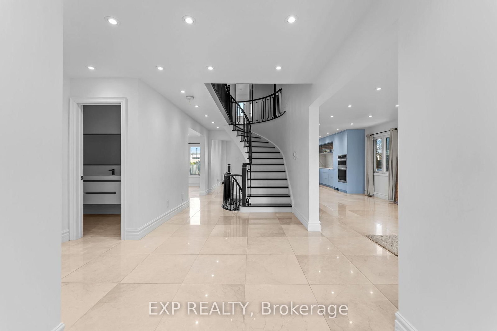 Detached House for sale at 27 Via Nova Drive, Vaughan, Ontario, L4L 7P9 - East Woodbridge - MLS: N12994250