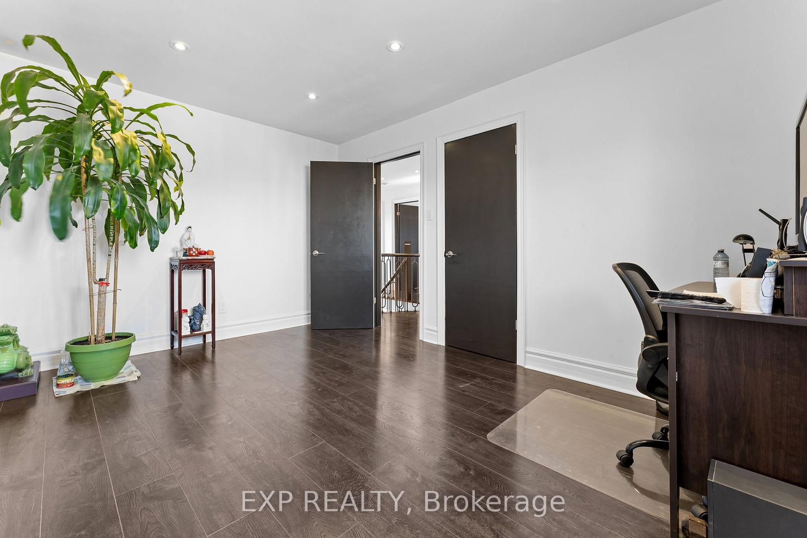 Detached House for sale at 27 Via Nova Drive, Vaughan, Ontario, L4L 7P9 - East Woodbridge - MLS: N12994250