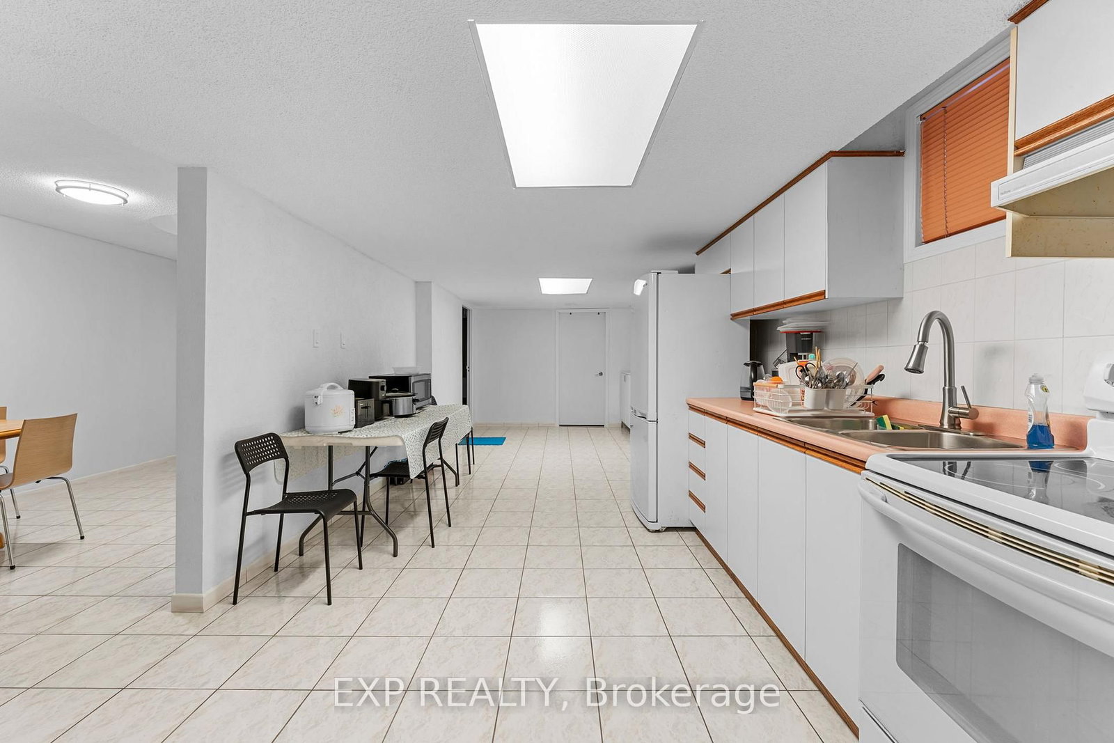 Detached House for sale at 27 Via Nova Drive, Vaughan, Ontario, L4L 7P9 - East Woodbridge - MLS: N12994250