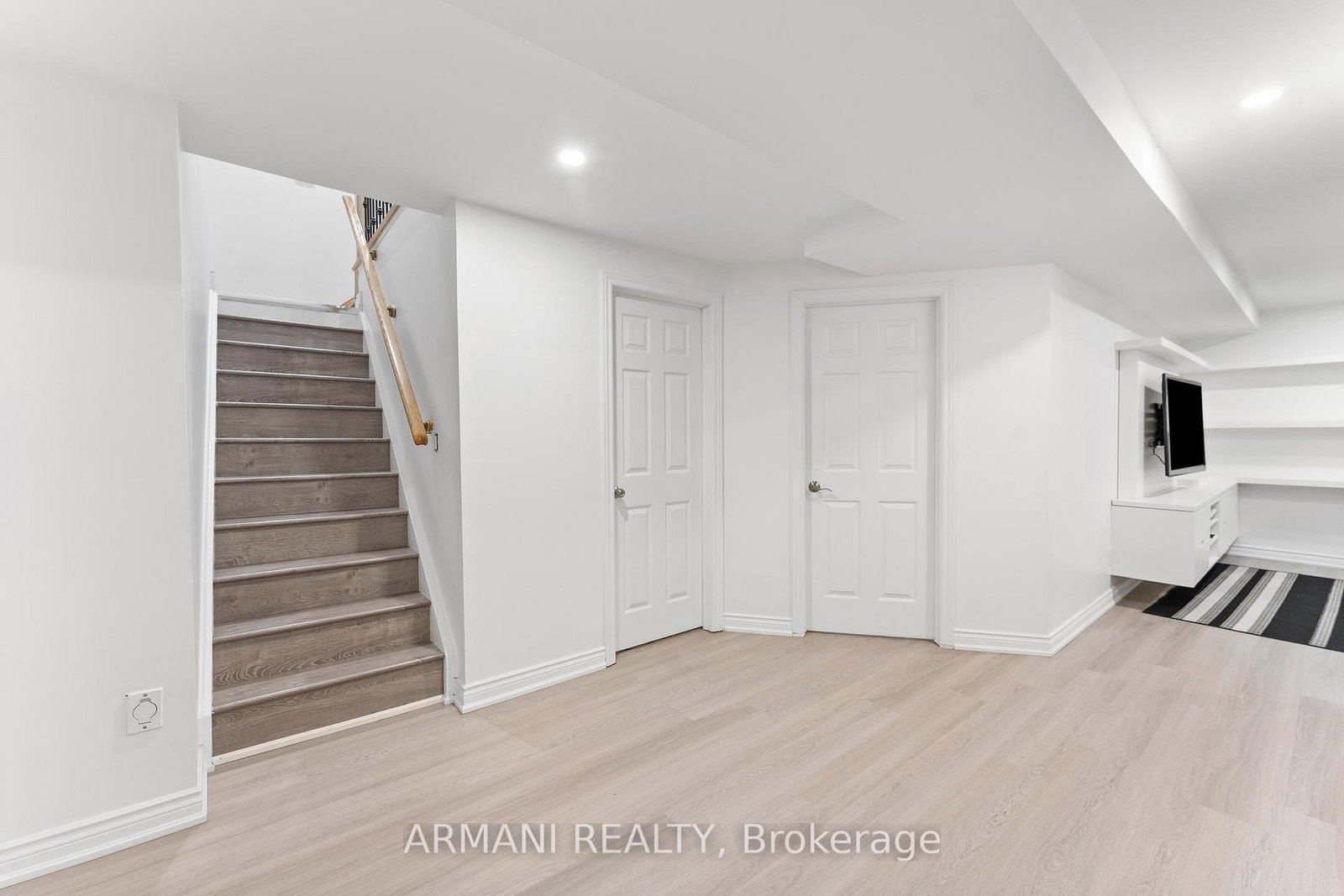 Detached House for sale at 42 St Michele Place, Vaughan, Ontario, L4H 2H8 - Islington Woods - MLS: N12994356