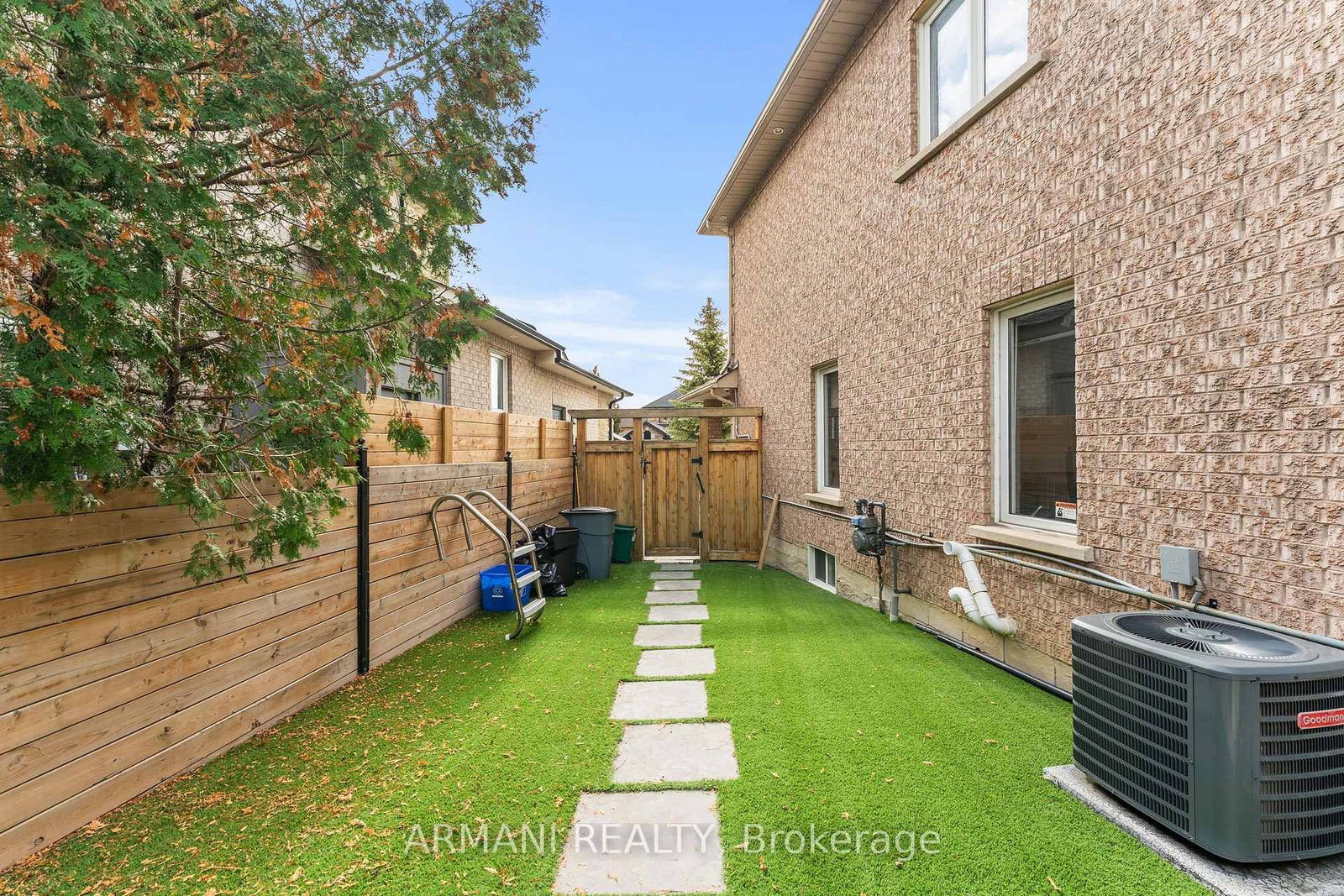 Detached House for sale at 42 St Michele Place, Vaughan, Ontario, L4H 2H8 - Islington Woods - MLS: N12994356