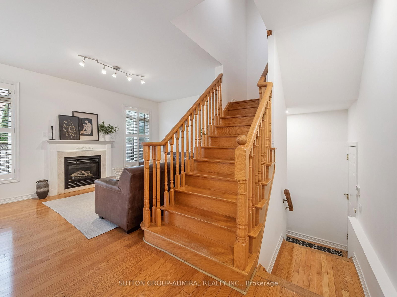 Detached House for sale at 45 Chardonnay Drive, Vaughan, Ontario, L4J 8R8 - Patterson - MLS: N12994402