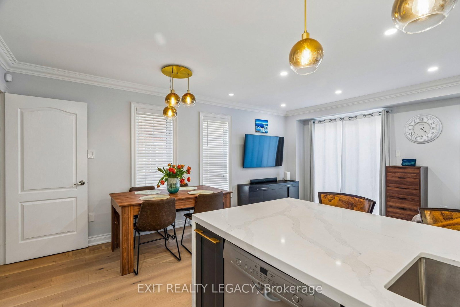 Townhouse for sale at 20 Lucena Crescent, Vaughan, Ontario, L6A 2W6 - Maple - MLS: N12994412