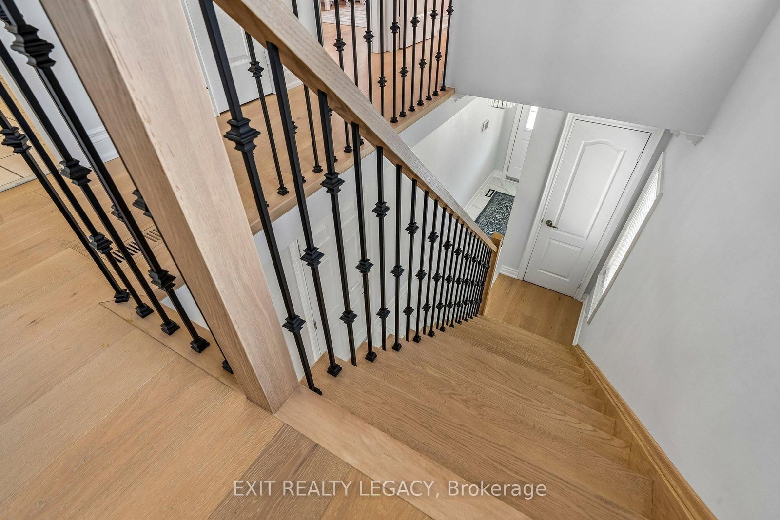 Townhouse for sale at 20 Lucena Crescent, Vaughan, Ontario, L6A 2W6 - Maple - MLS: N12994412