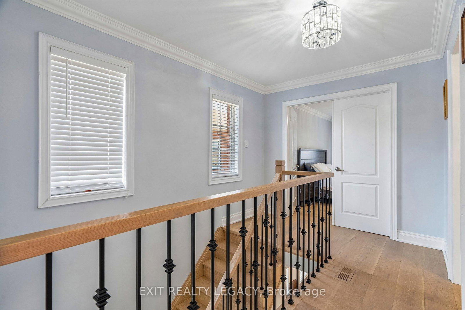 Townhouse for sale at 20 Lucena Crescent, Vaughan, Ontario, L6A 2W6 - Maple - MLS: N12994412