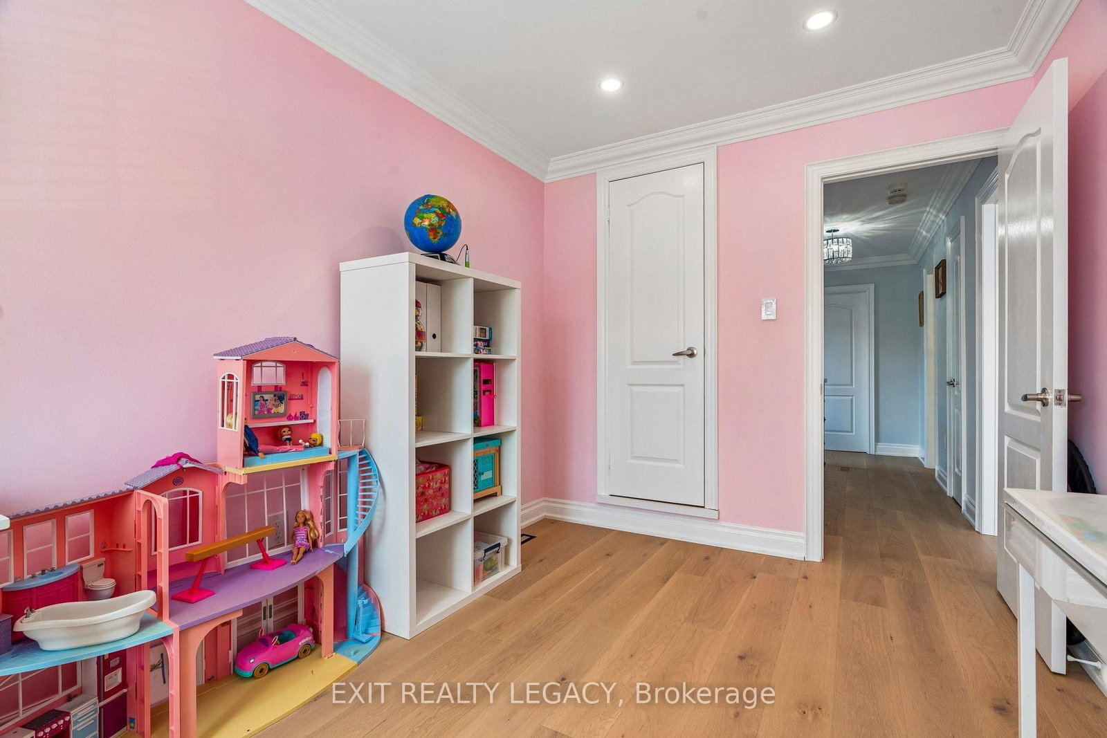 Townhouse for sale at 20 Lucena Crescent, Vaughan, Ontario, L6A 2W6 - Maple - MLS: N12994412