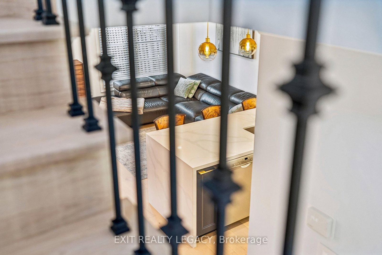 Townhouse for sale at 20 Lucena Crescent, Vaughan, Ontario, L6A 2W6 - Maple - MLS: N12994412