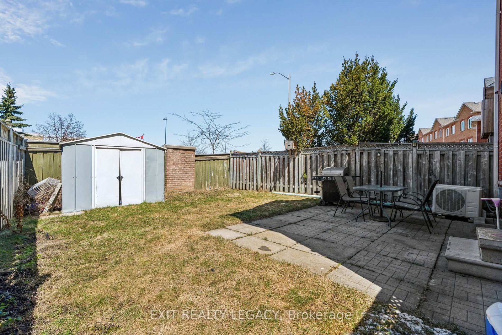 Townhouse for sale at 20 Lucena Crescent, Vaughan, Ontario, L6A 2W6 - Maple - MLS: N12994412