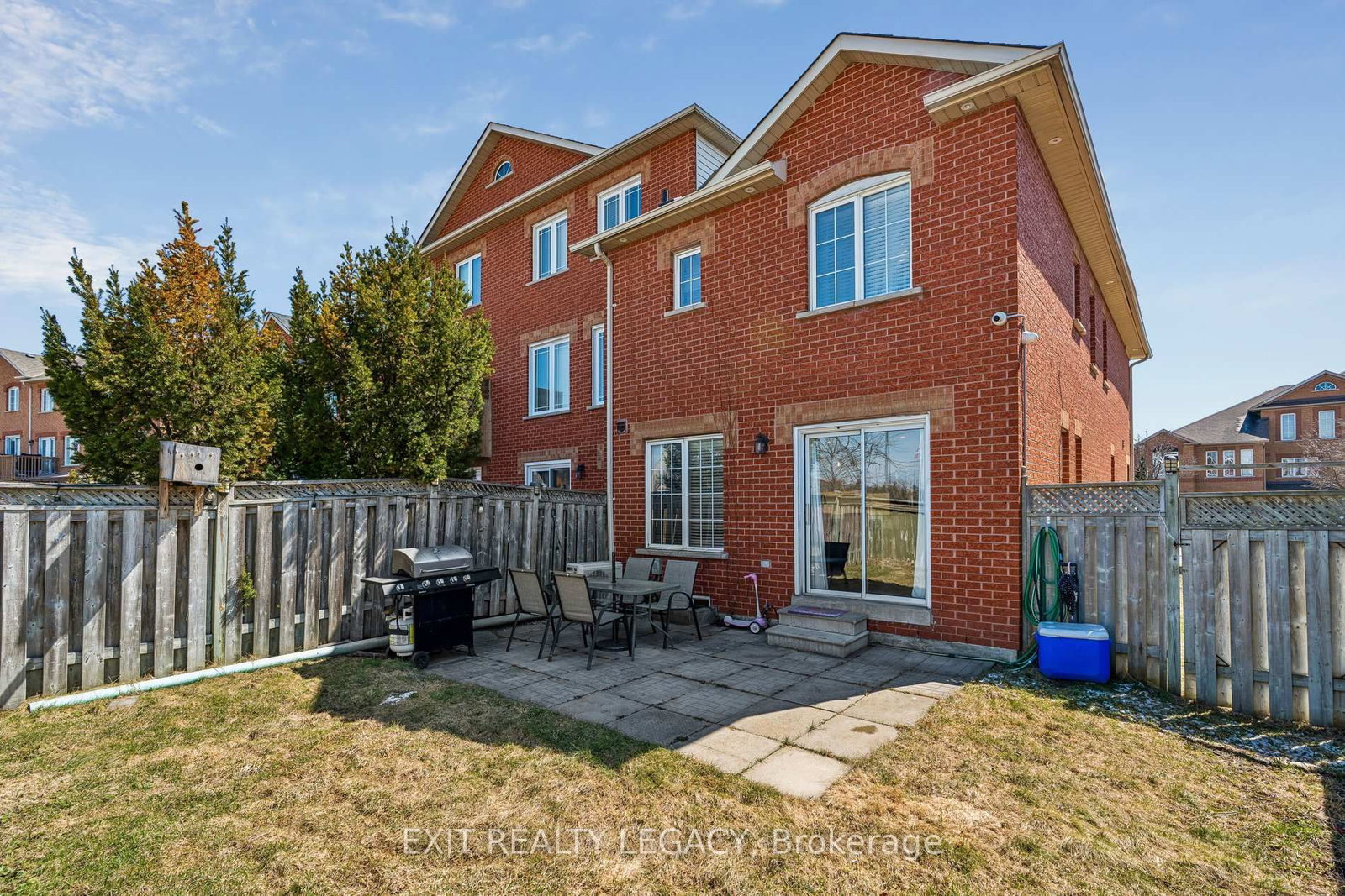 Townhouse for sale at 20 Lucena Crescent, Vaughan, Ontario, L6A 2W6 - Maple - MLS: N12994412