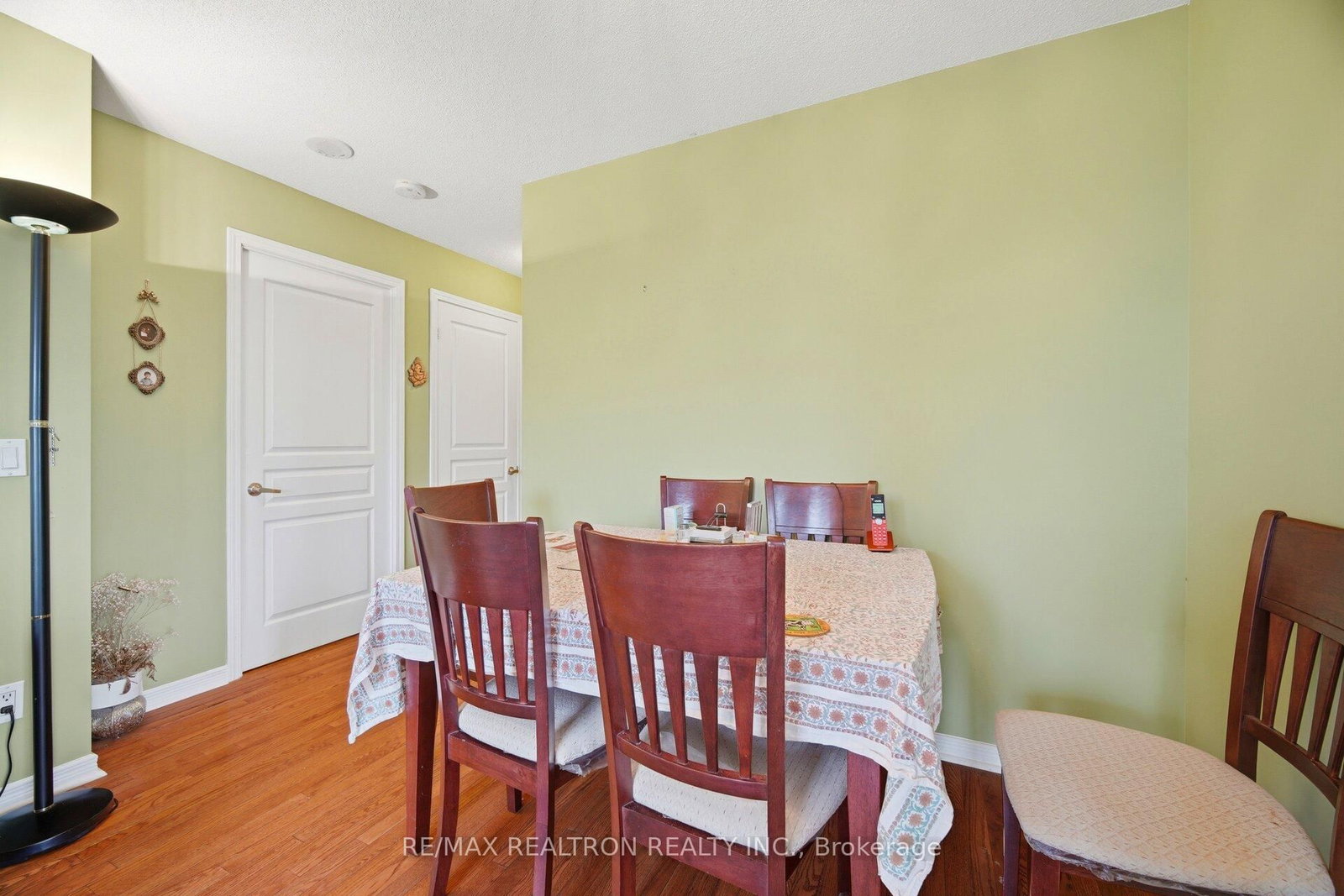 Condo for sale at 411-330 Red Maple Road, Richmond Hill, Ontario, L4C 0T6 - Langstaff - MLS: N12994502