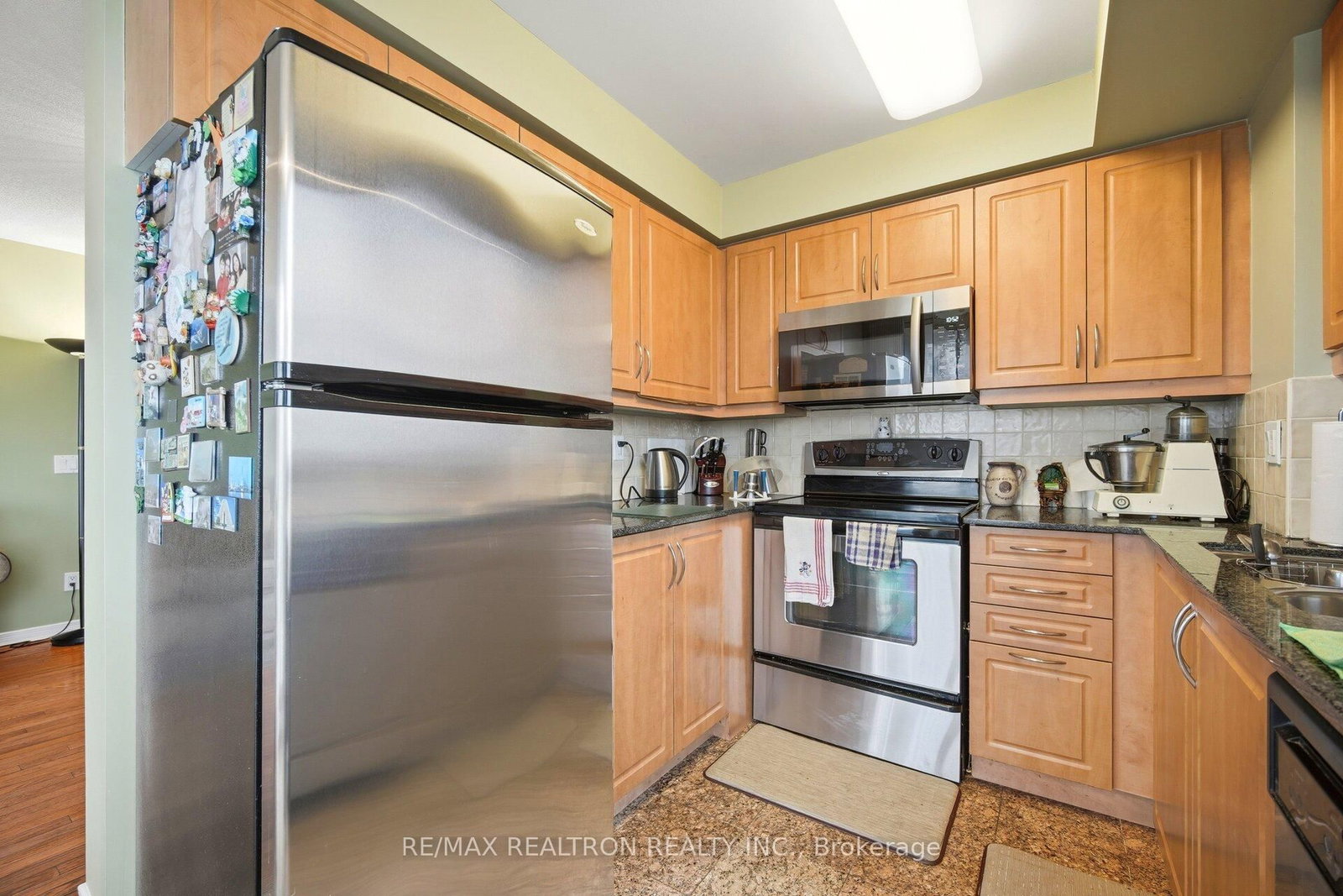 Condo for sale at 411-330 Red Maple Road, Richmond Hill, Ontario, L4C 0T6 - Langstaff - MLS: N12994502