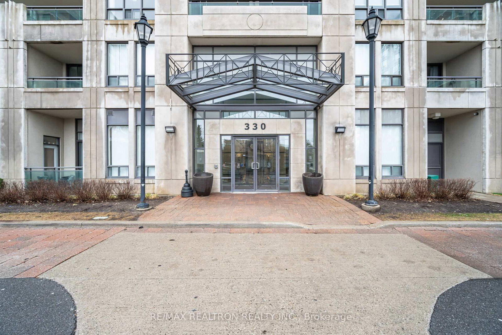 Condo for sale at 411-330 Red Maple Road, Richmond Hill, Ontario, L4C 0T6 - Langstaff - MLS: N12994502