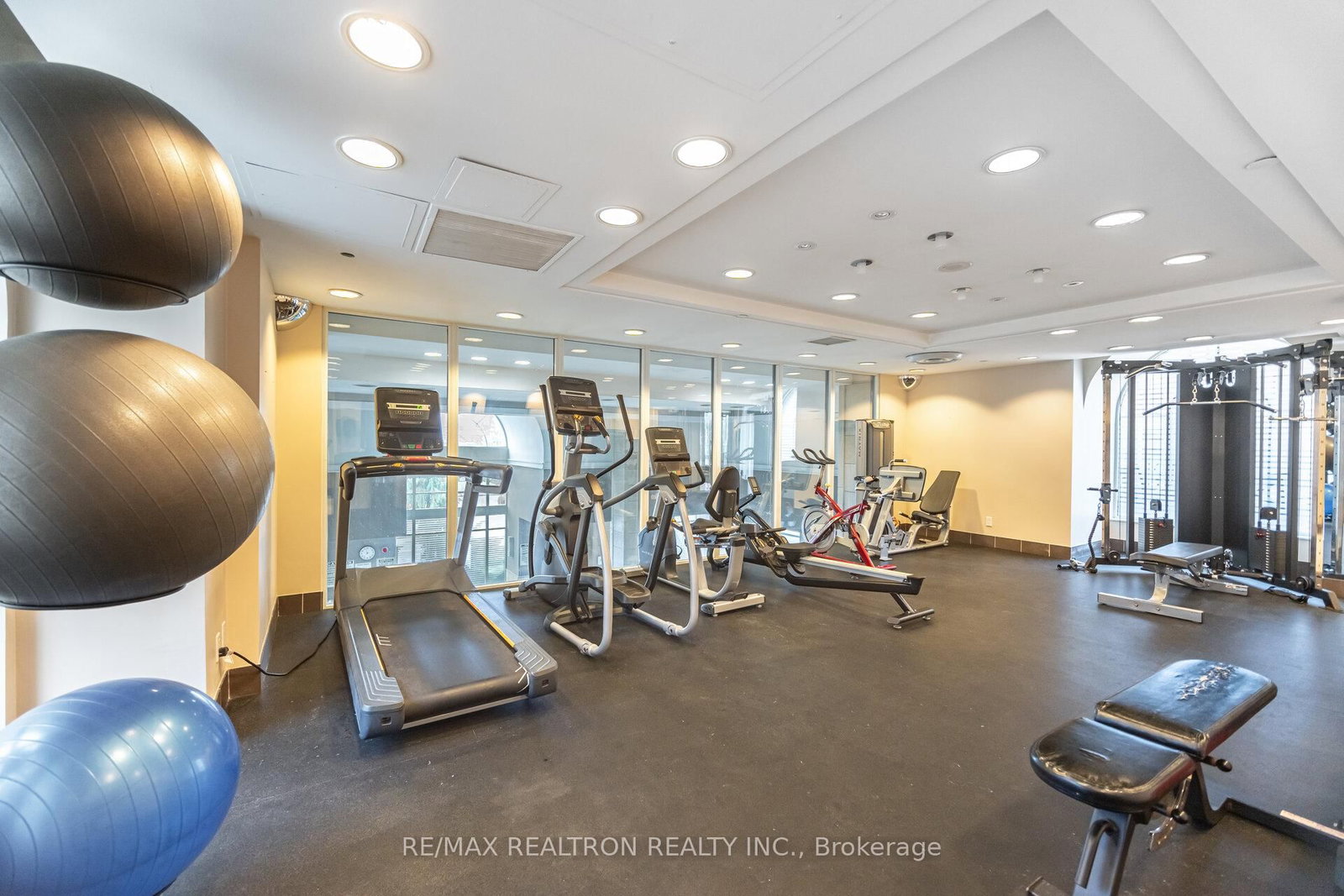 Condo for sale at 411-330 Red Maple Road, Richmond Hill, Ontario, L4C 0T6 - Langstaff - MLS: N12994502