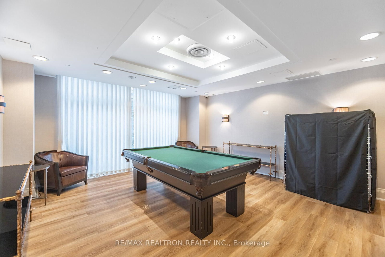 Condo for sale at 411-330 Red Maple Road, Richmond Hill, Ontario, L4C 0T6 - Langstaff - MLS: N12994502