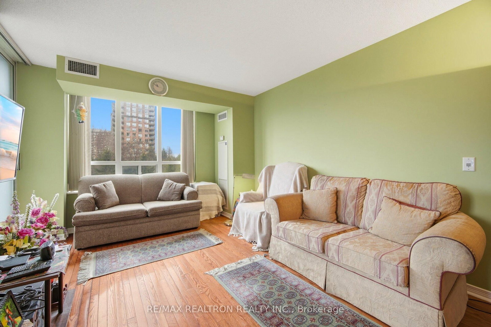 Condo for sale at 411-330 Red Maple Road, Richmond Hill, Ontario, L4C 0T6 - Langstaff - MLS: N12994502