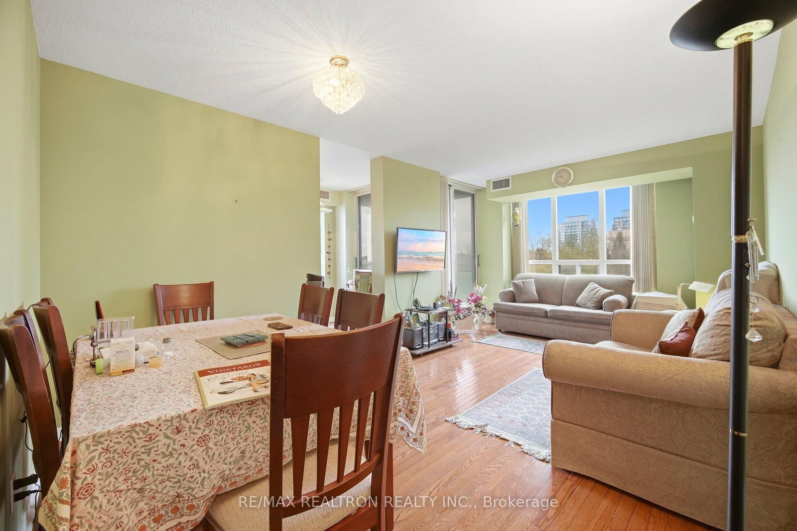 Condo for sale at 411-330 Red Maple Road, Richmond Hill, Ontario, L4C 0T6 - Langstaff - MLS: N12994502