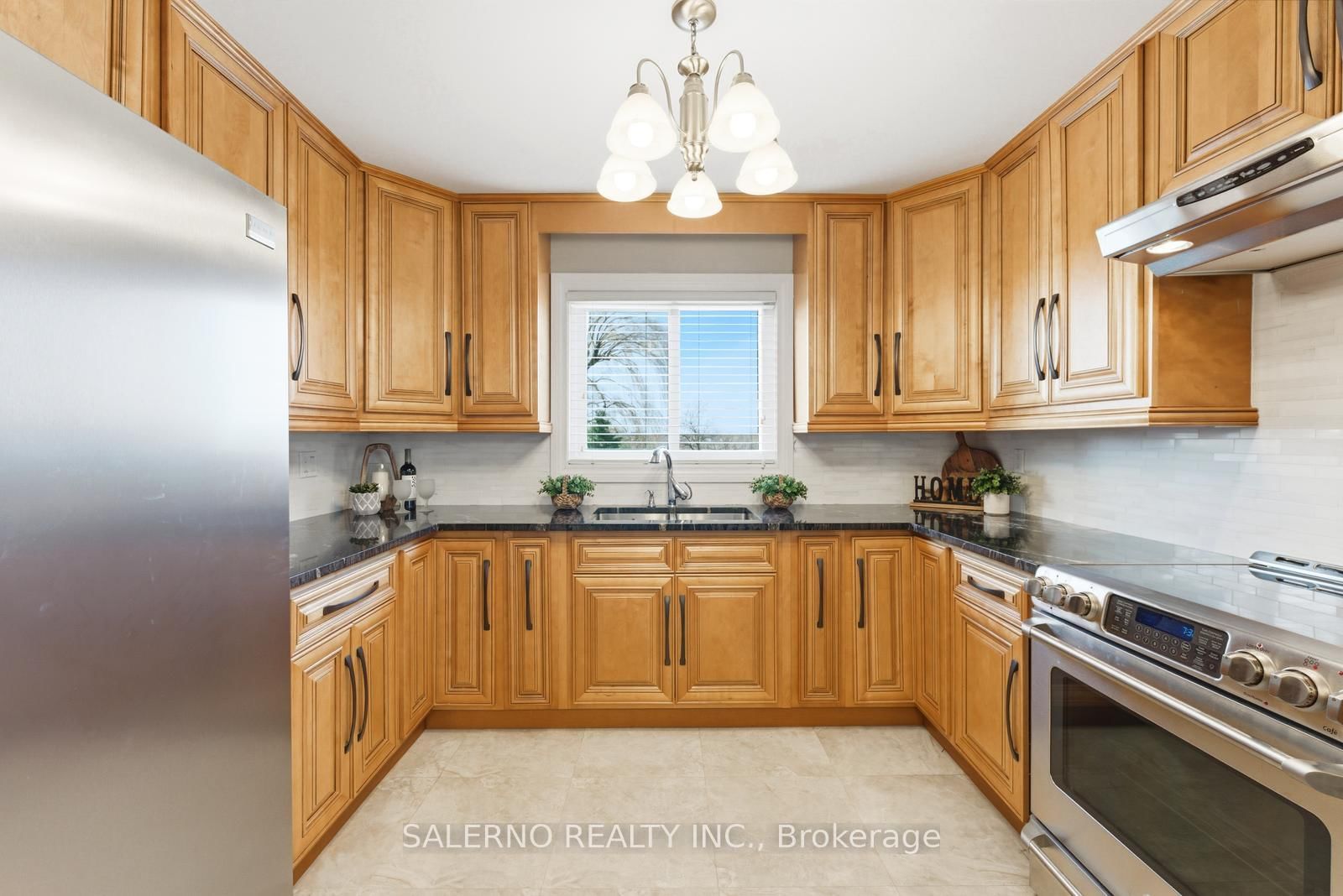 Detached House for sale at 125 Kaiser Drive, Vaughan, Ontario, L4L 3V3 - West Woodbridge - MLS: N12994806