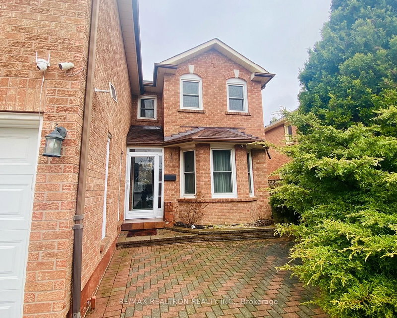 80 John Stiver Cres, Markham, L3R 9B3 | Image 3