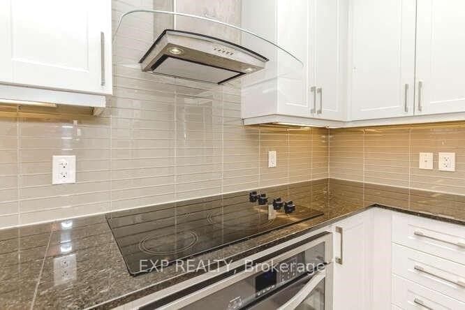 9608 Yonge Street, Unit 1603 - Photo 10