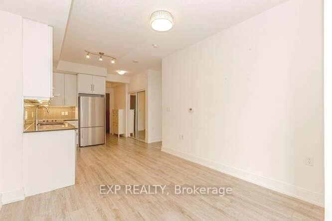 9608 Yonge Street, Unit 1603 - Photo 13