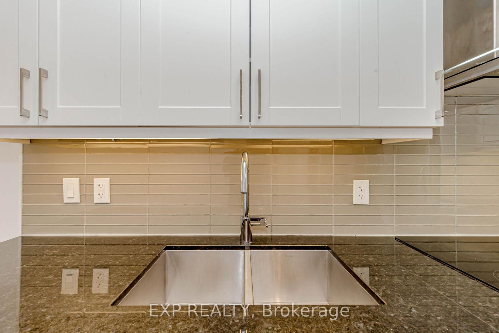 9608 Yonge Street, Unit 1603 - Photo 26