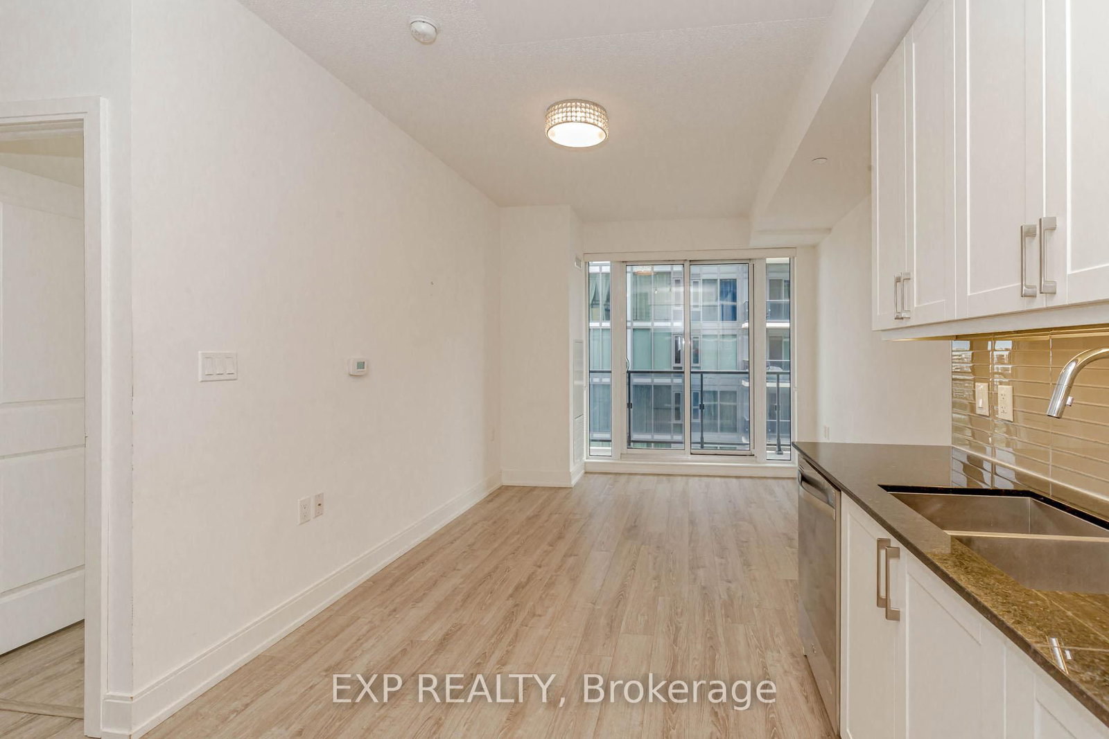 9608 Yonge Street, Unit 1603 - Photo 27