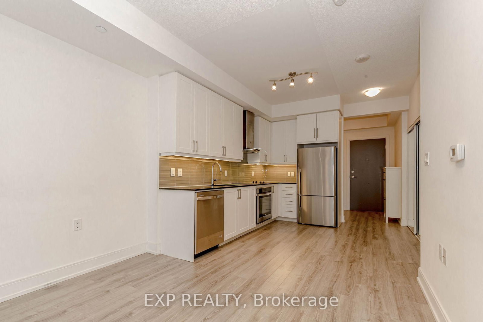 9608 Yonge Street, Unit 1603 - Photo 31