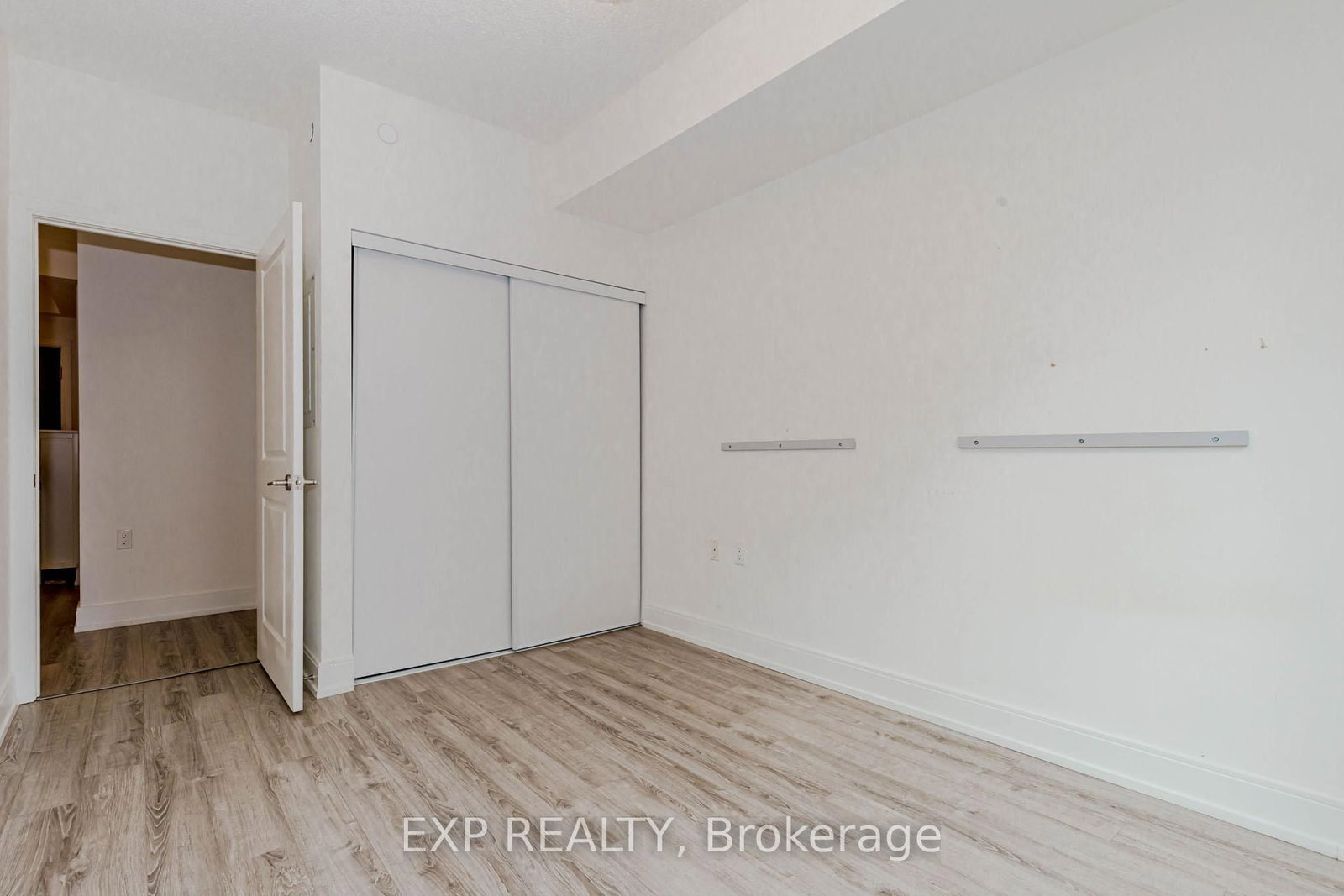 9608 Yonge Street, Unit 1603 - Photo 33