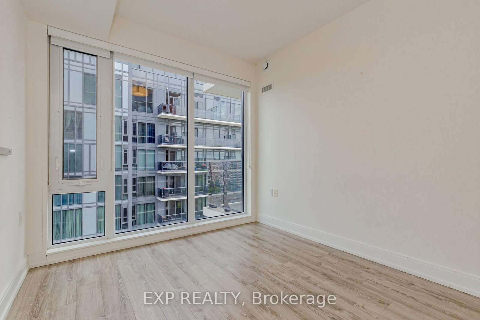 9608 Yonge Street, Unit 1603 - Photo 35
