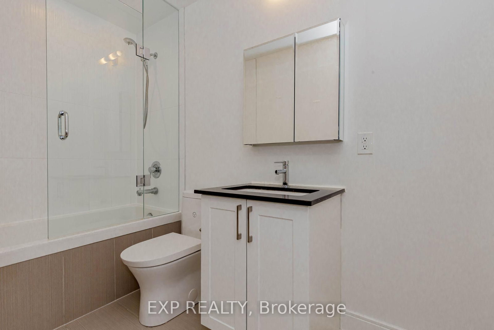 9608 Yonge Street, Unit 1603 - Photo 36