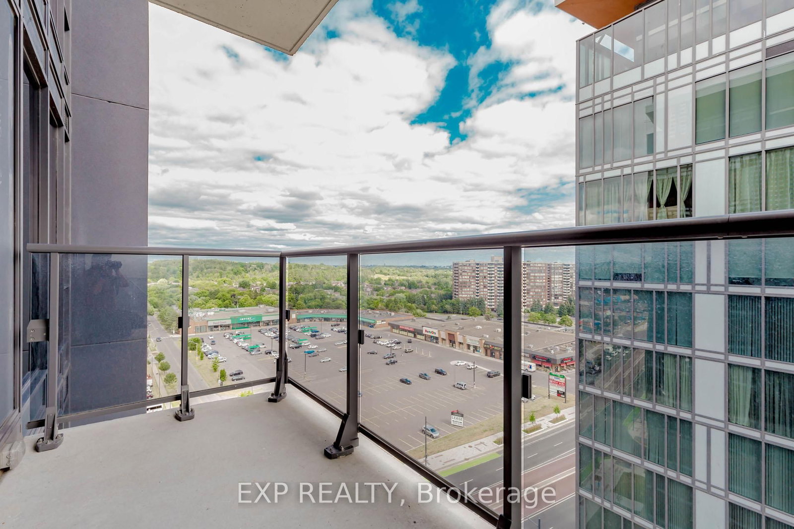 9608 Yonge Street, Unit 1603 - Photo 39