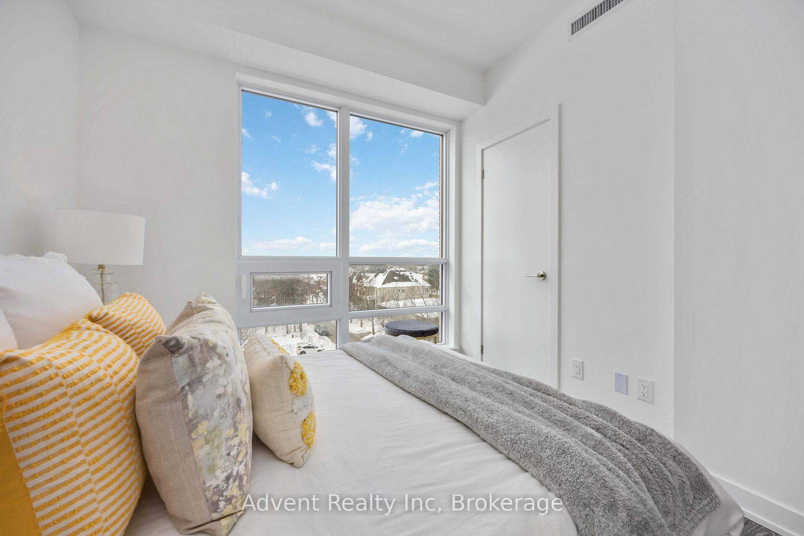 8888 YONGE Street, Unit 412 - Photo 15