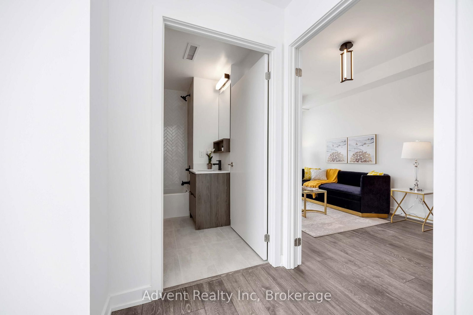 8888 YONGE Street, Unit 412 - Photo 16