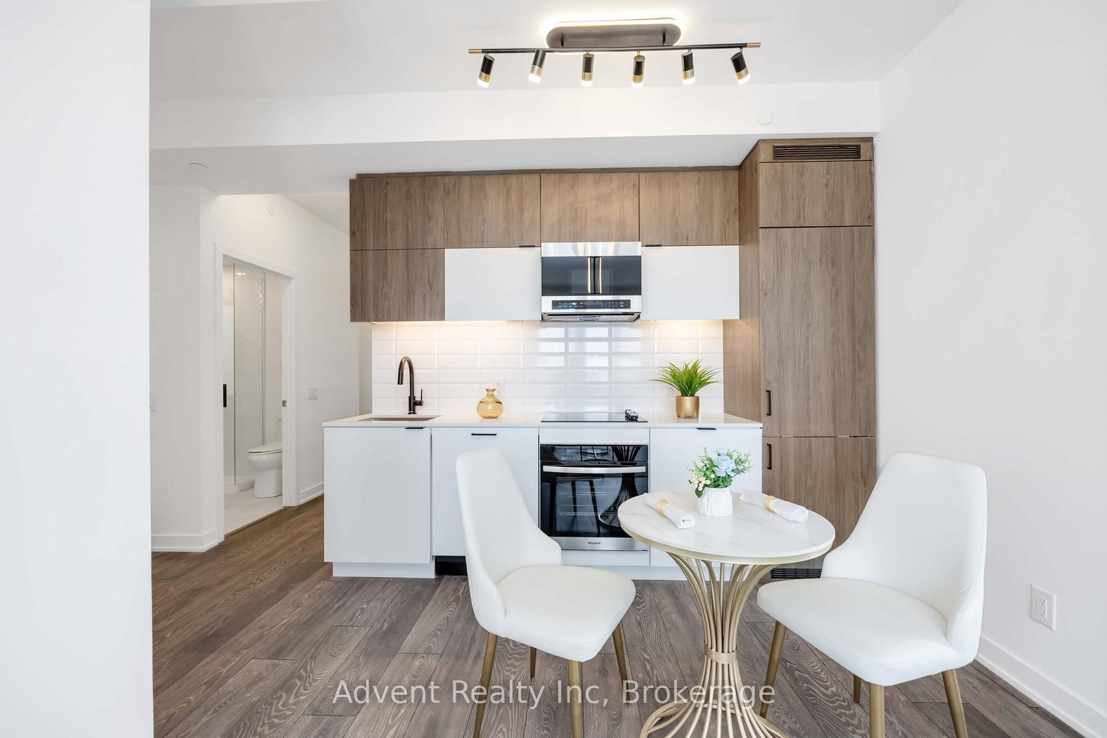 8888 YONGE Street, Unit 412 - Photo 2