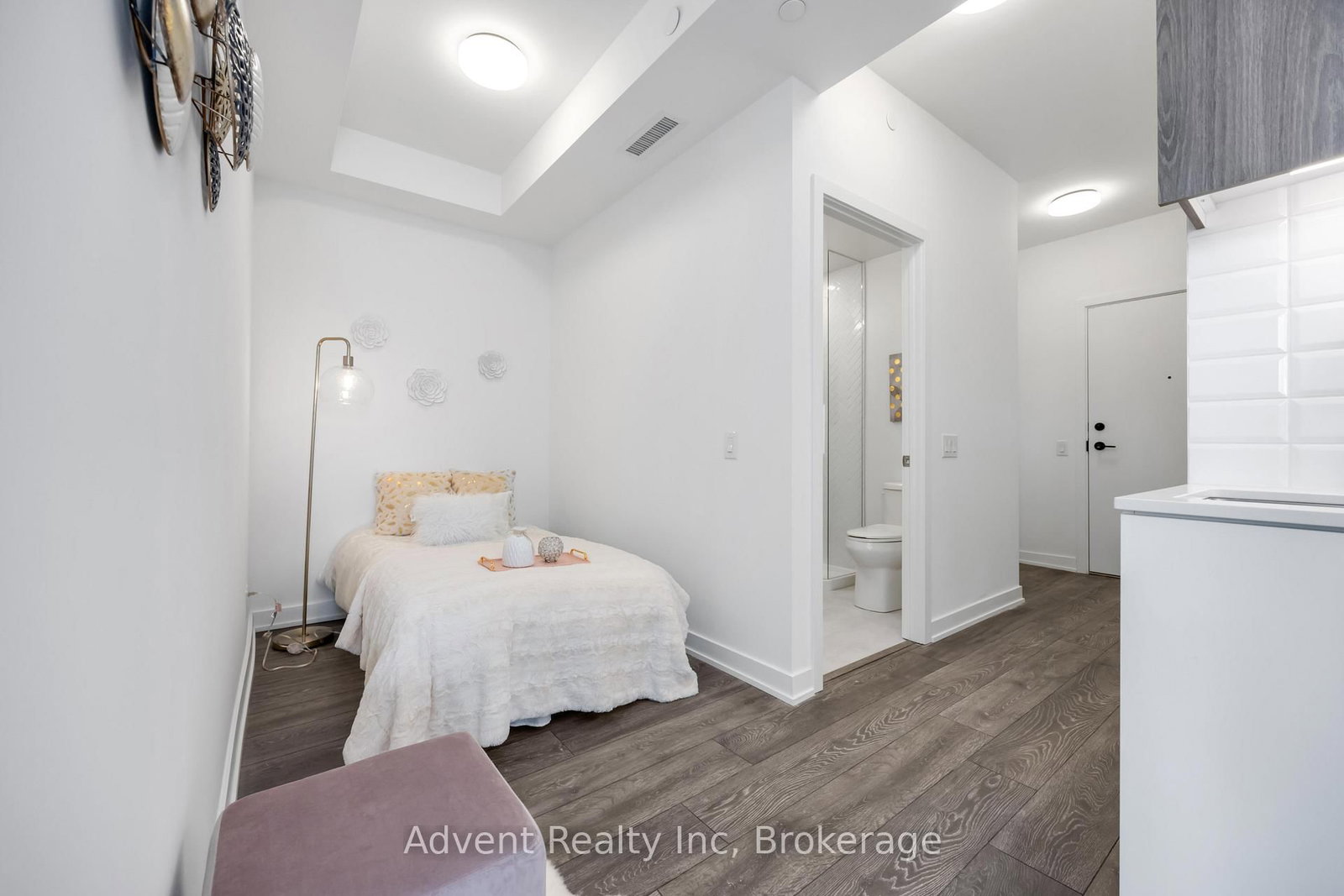 8888 YONGE Street, Unit 412 - Photo 20