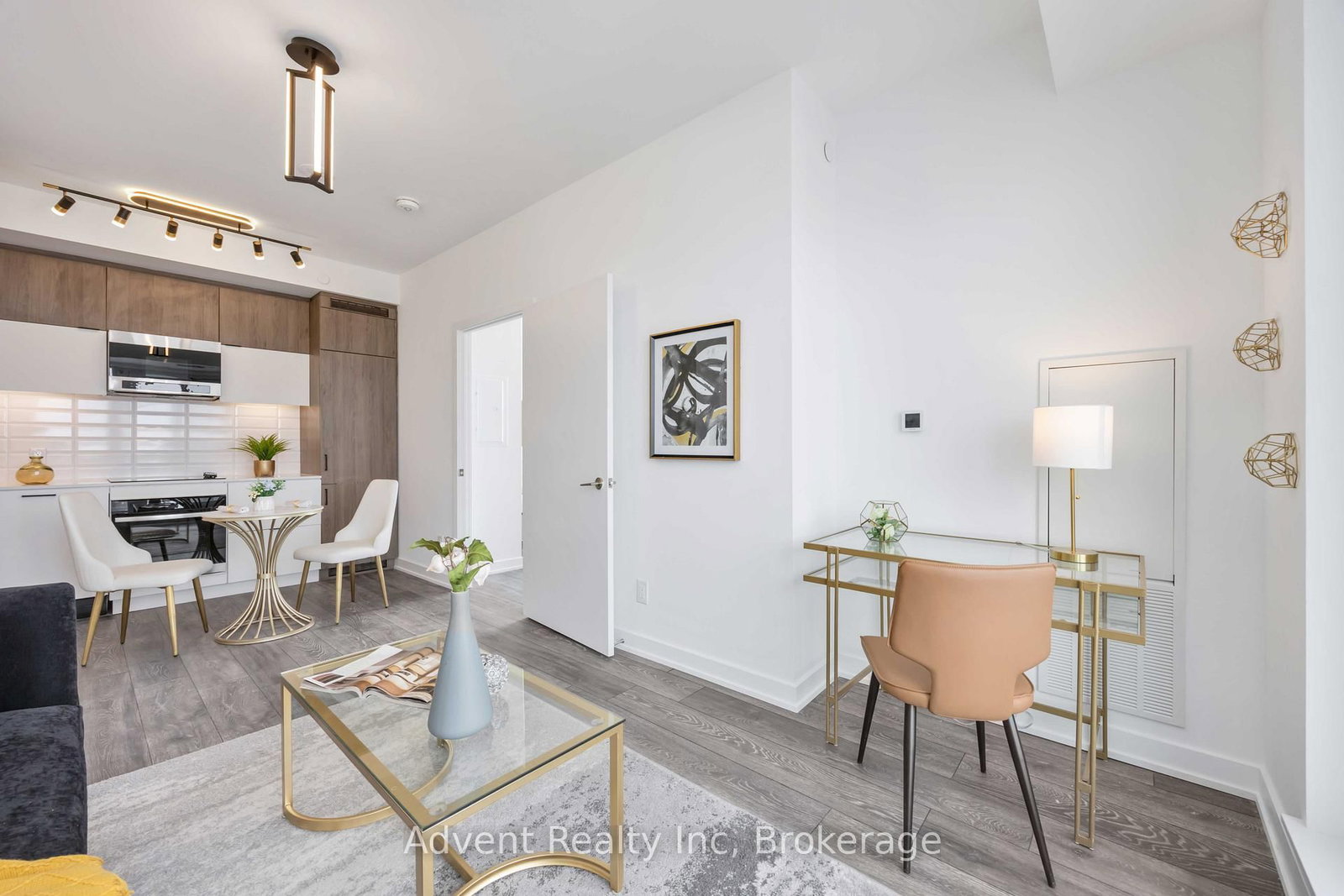 8888 YONGE Street, Unit 412 - Photo 7