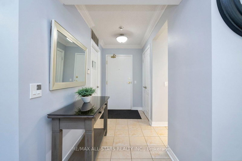 110 - 55 The Boardwalk Way, Markham, L6E 1B7 | Image 2